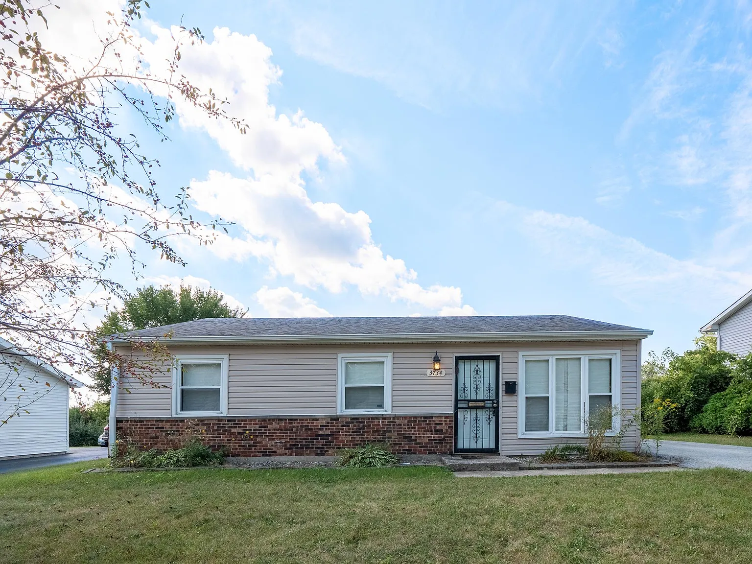 3734 171st St photo 1