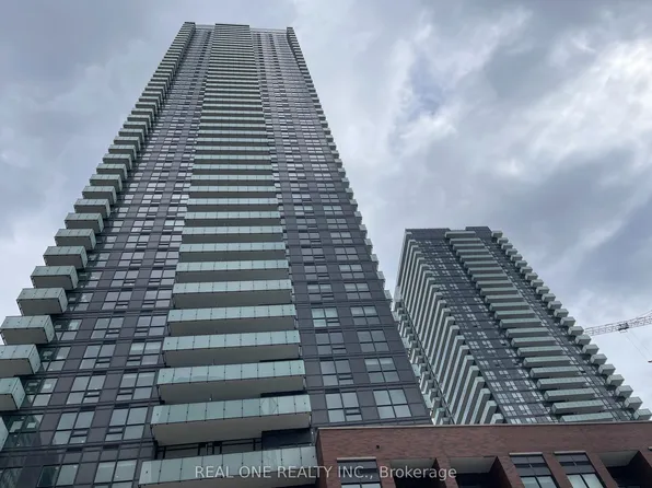 430 Square One Dr, Mississauga, ON