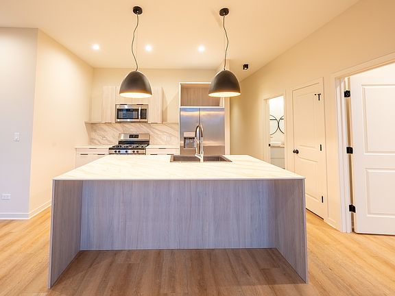 5th image of 6338 W Belmont Ave #405