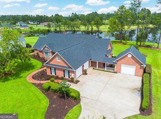 161 Greentree Dr, Broxton, GA 31519