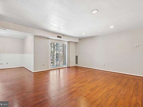 2nd image of 3204 Delaire Landing Rd #3204