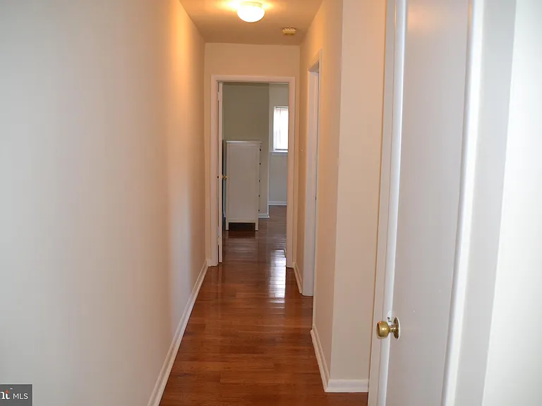 246 Ardmore Ave — Photo 12
