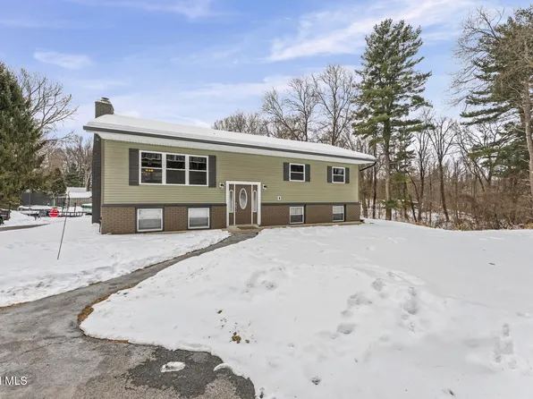 256 Grooms Road, Clifton Park, NY 12065