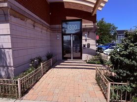 3300 W Irving Park Rd, Chicago, IL