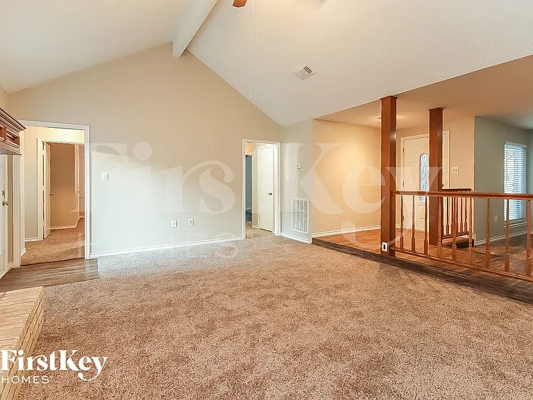 15806 Afore Dr — Photo 2