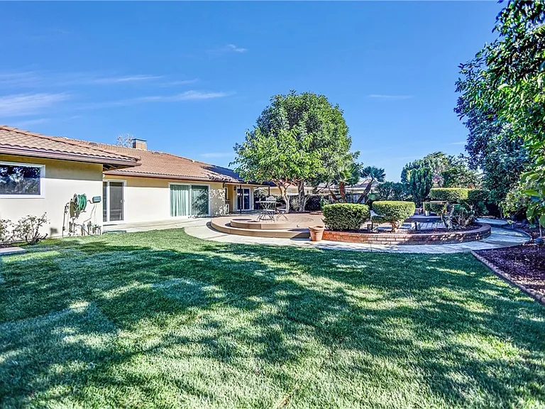 452 W Winnie Way — Photo 31