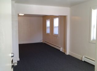 922 10th St #1, Waukegan, IL 60085