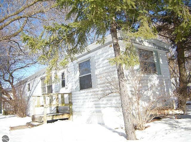 1st image of 2068 Laura Dr