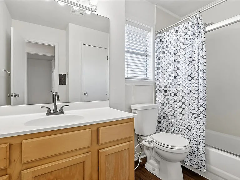 1521 Hawk Tree Dr — Photo 16