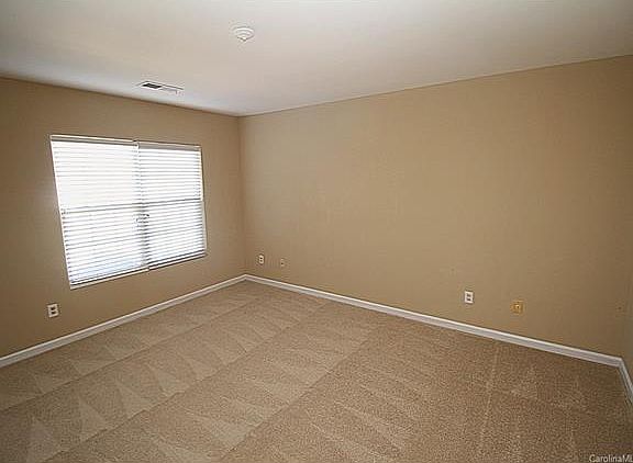 5th image of 8426 Wallace Glen Dr