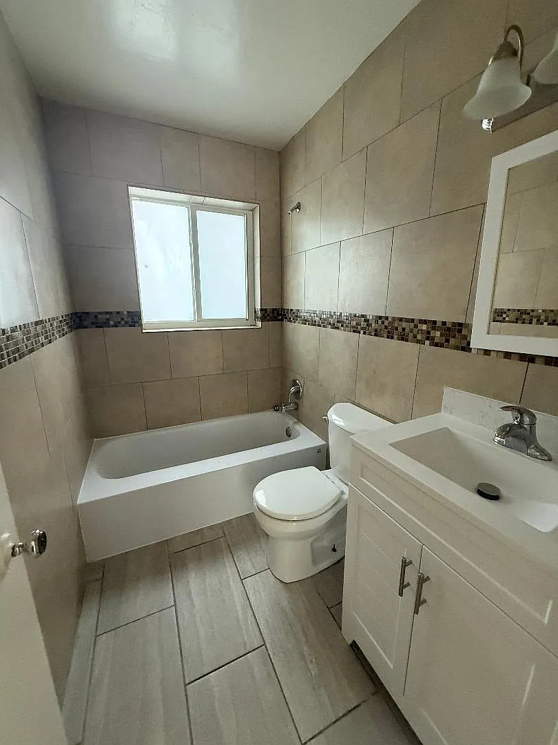 1 bed, 1.0 bath, 550 sqft, $1,700 — Photo 4