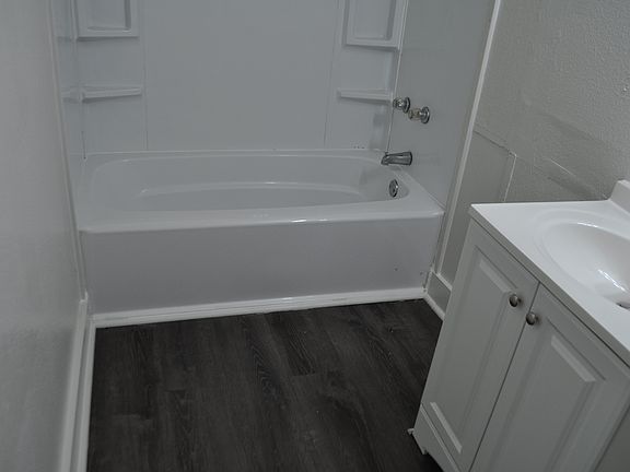 2nd image of 300 Wyatt St