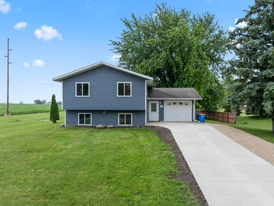 647 2nd St NE, Blooming Prairie, MN, 55917