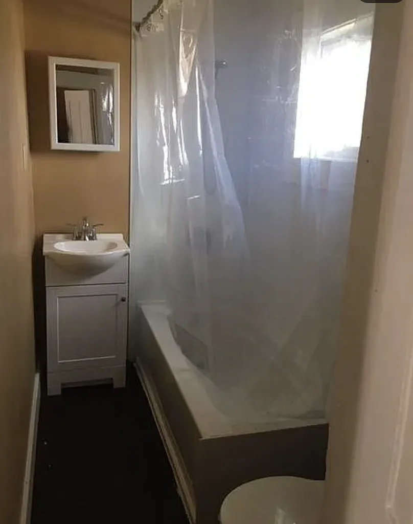 2 bed, 1.0 bath, 800 sqft, $895 — Photo 3