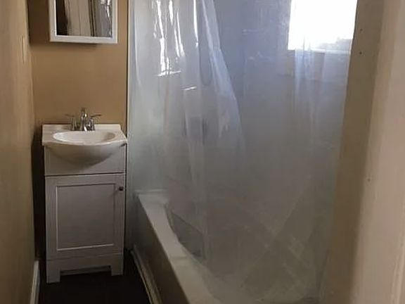3rd image of 314 Hill St