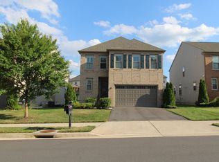 24843 Somerby Dr, Chantilly, VA 20152