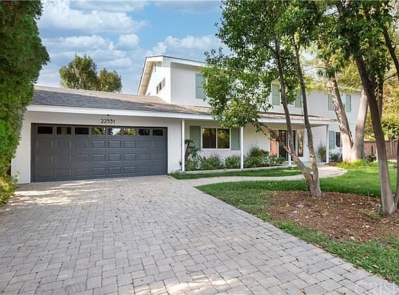 2nd image of 22531 Sylvan St