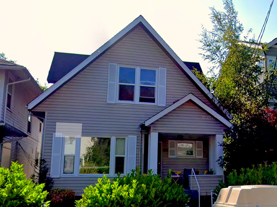 5031 12th Ave NE