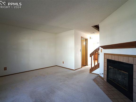 5th image of 8029 Lexington Park Dr
