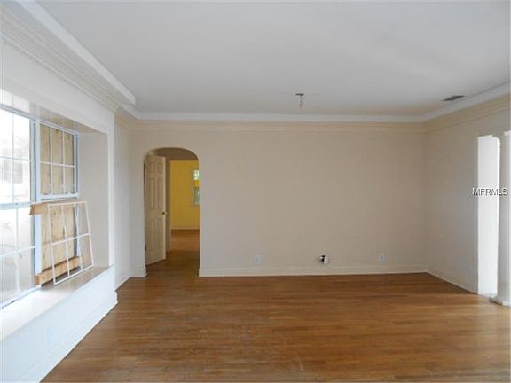 3rd image of 11 Peninsular Ave