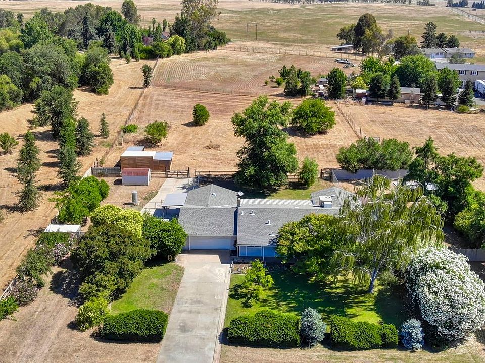 1st image of 12031 Cresthill Dr