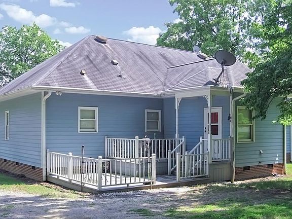 3rd image of 604 West St
