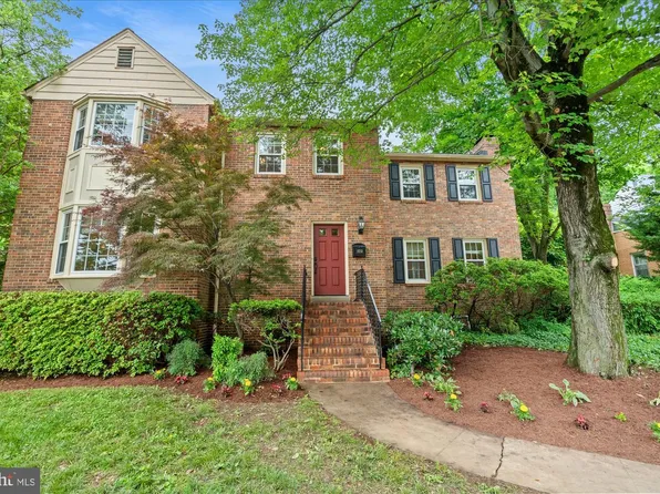 2232 Military Rd, Arlington, VA 22207