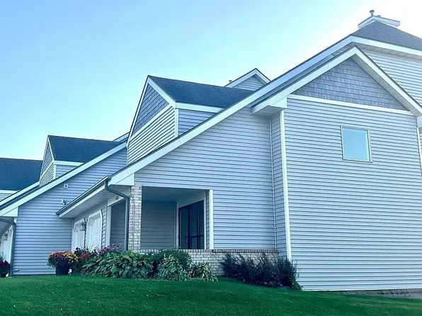 410 1st St SE APT 105, Little Falls, MN 56345