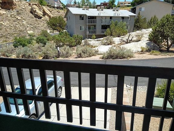3rd image of 406 Ridges Blvd