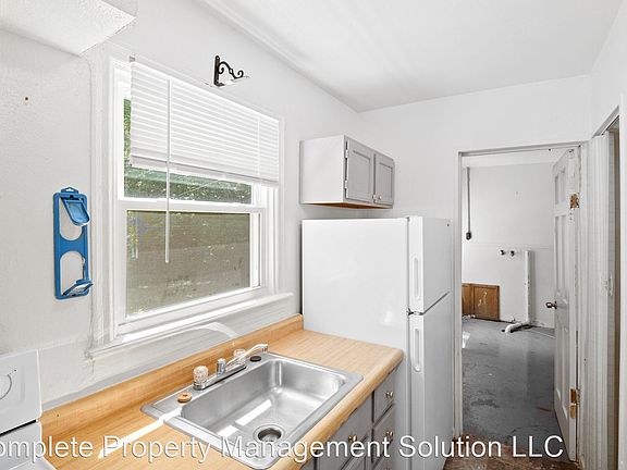 3rd image of 350 Mueller Ave