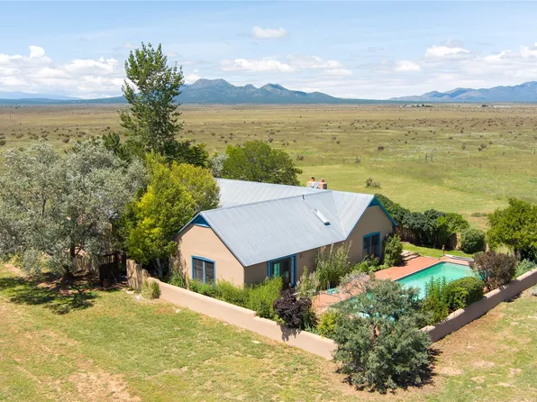523 Simmons Rd, Stanley, NM 87056