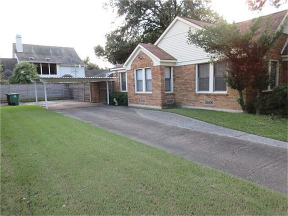 3rd image of 204 Fairbanks St
