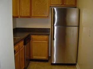 D-20 Avon Dr, Hightstown, NJ 08520