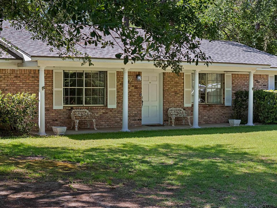 1st image of 119 N Mimosa St