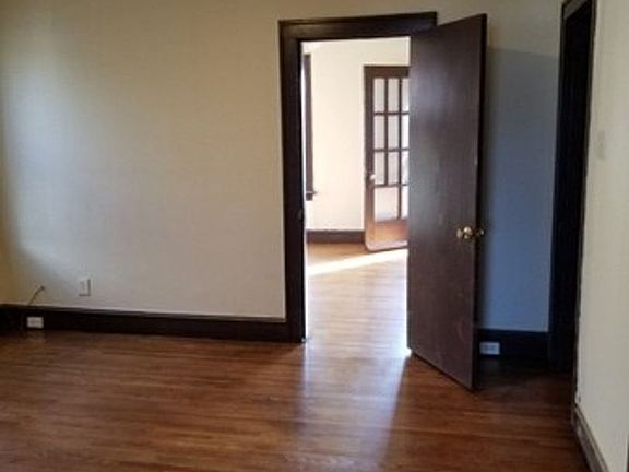 3rd image of 4925 Eichelberger St Unit A