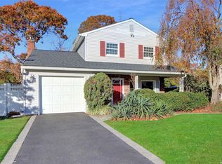 25 Norwood Ln, Ronkonkoma, NY 11779