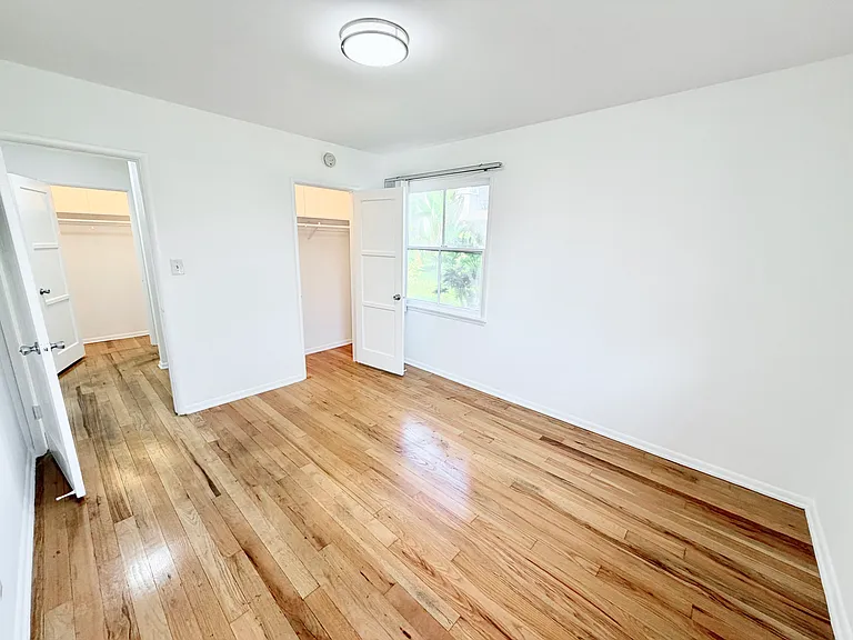 615 Linwood Ave — Photo 24
