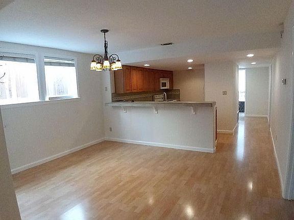 3rd image of 2200 Capitol Ave #2
