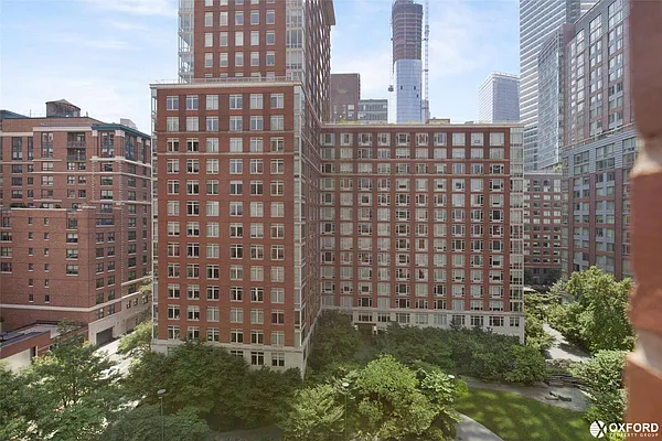 Sold by Oxford Property Group | media 8