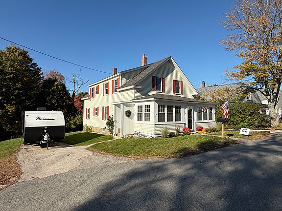 2nd image of 16 Aetna St #B
