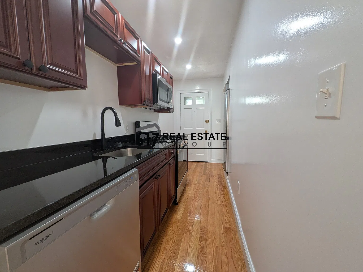 2 bed, 1.0 bath, $2,800 — Photo 1