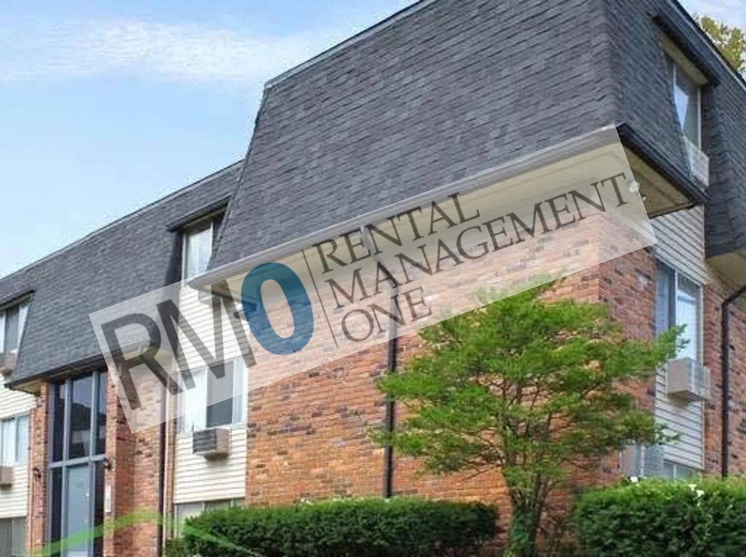 Great Location! 2 Bedroom/1 Bath near Downtown Rochester! — Photo 4