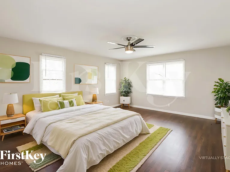 8712 Marty Ln — Photo 10