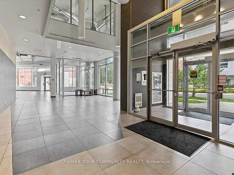 158 King St N #1105 — Photo 3