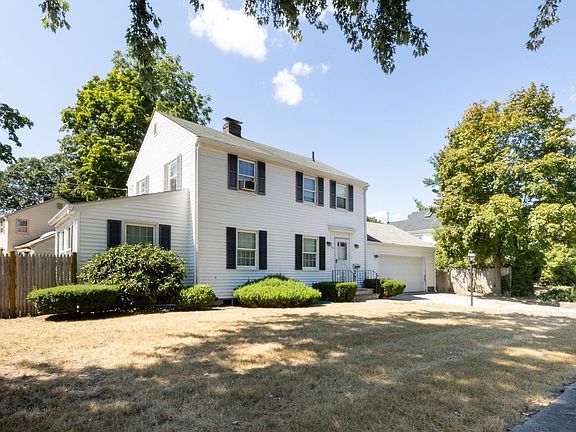 3rd image of 681 Neponset St