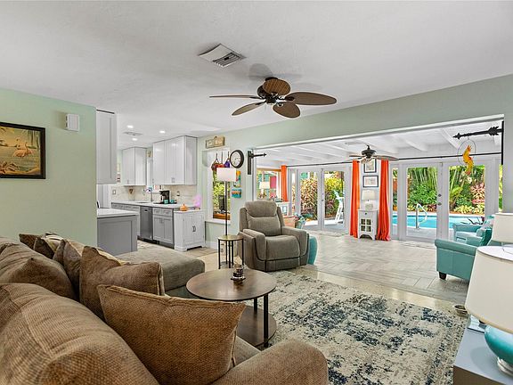 5th image of 3031 SW 23rd Street