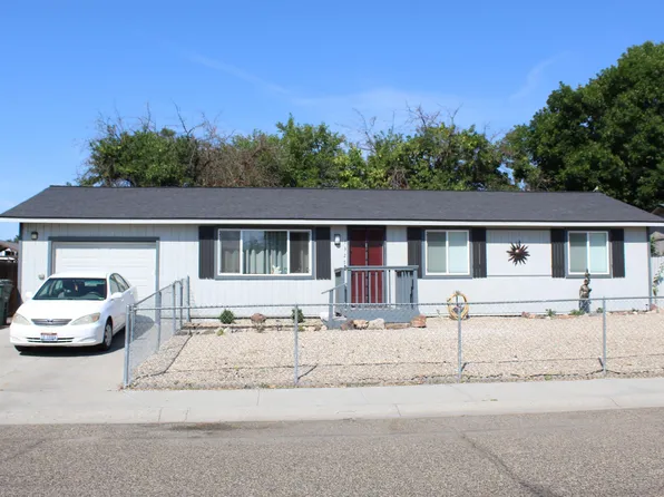 1327 SW 12th St, Ontario, OR 97914