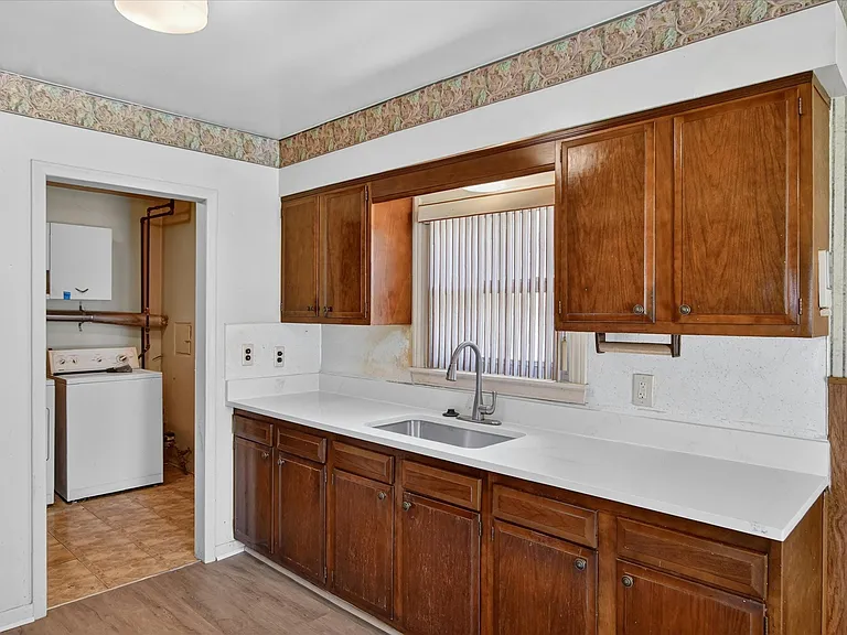 7420 Drexel St — Photo 17