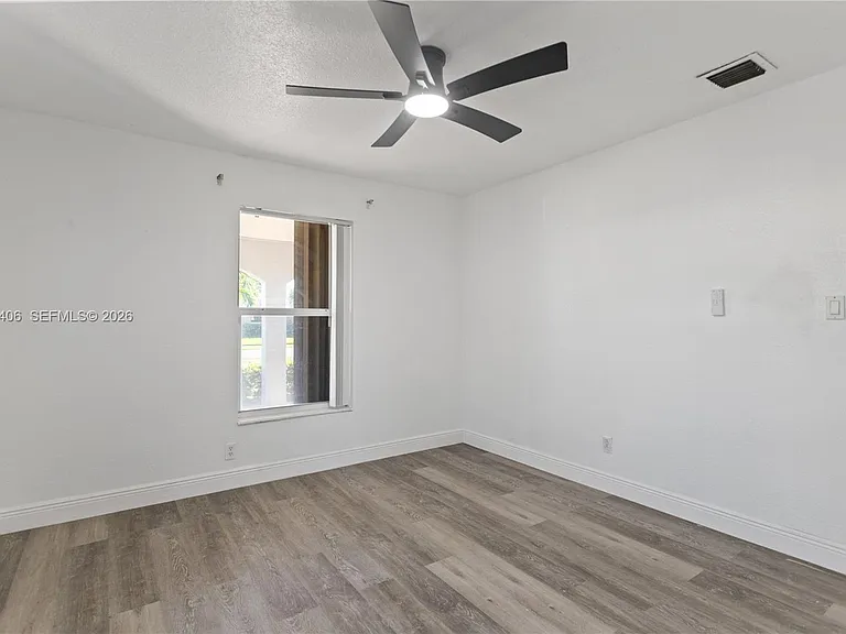 3521 NW 18th Pl — Photo 33