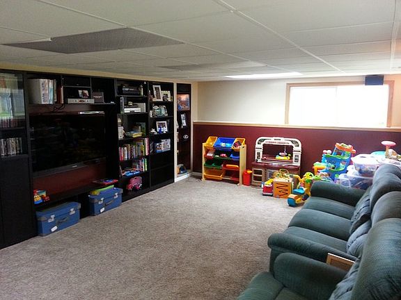 5th image of 37114 Shirley Dr
